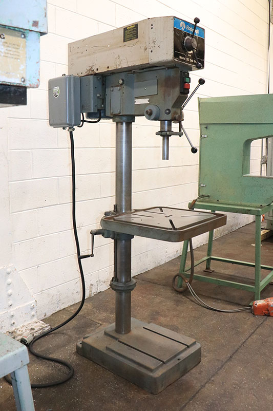 Machinery Values, Inc. - 20'' Swing 1.5HP Spindle Rockwell 70-330 Model ...